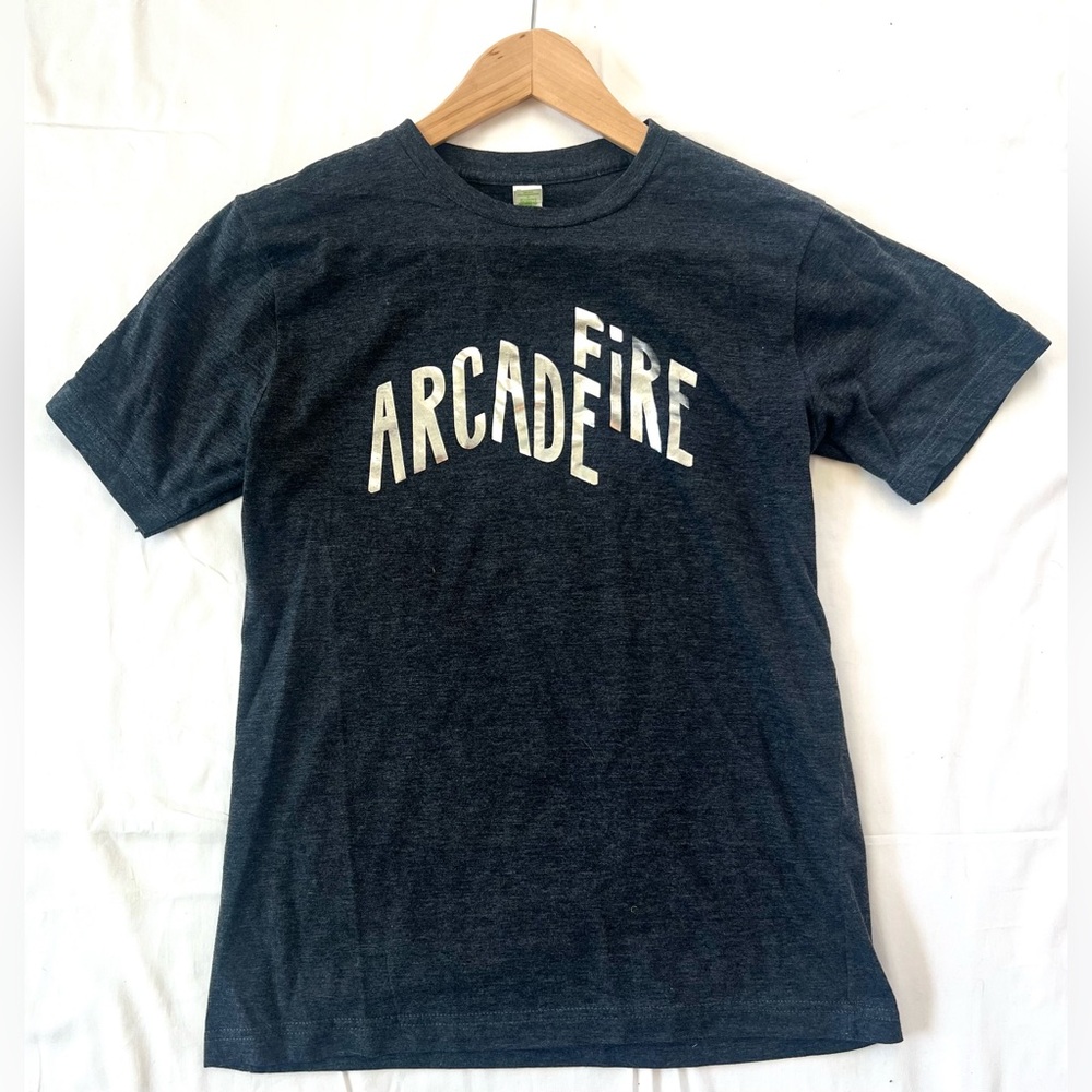 Original Arcade Fire Tour Tee Shirt Size Medium Silver Print Great condition